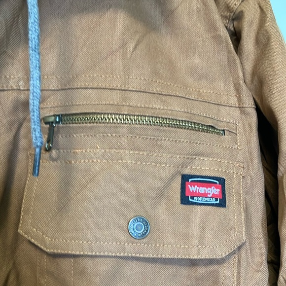 NWOT Wrangler Brown and Gray Canvas Jacket with hood - Picture 4 of 7